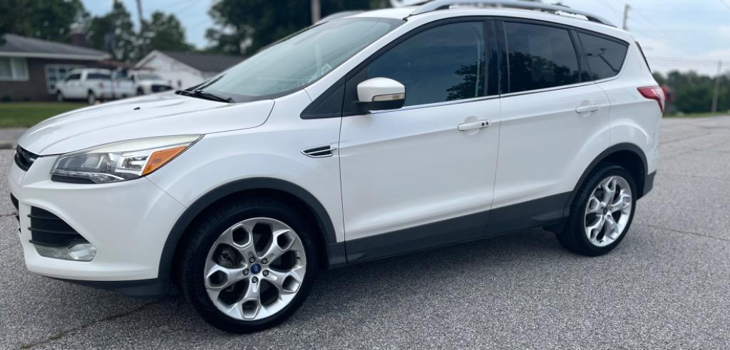 2013 Ford Escape Titanium's photo