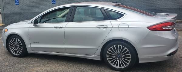 2017 Ford Fusion Hybrid Titanium's photo