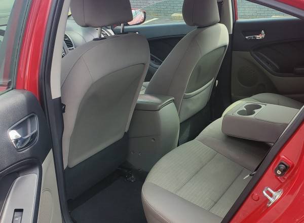 2014 Kia Forte LX - Photo 9